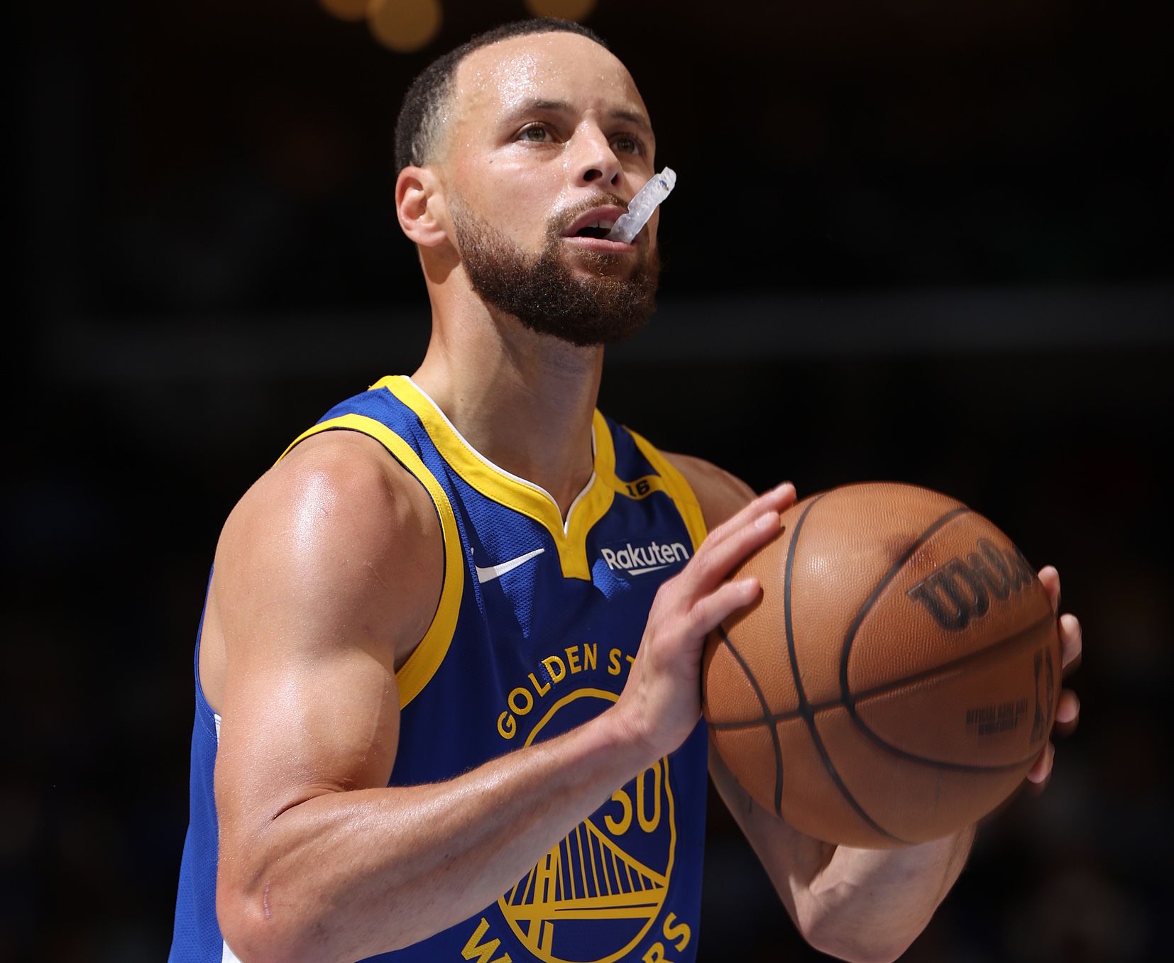 แข็งแรงตามวัย! Curry กลายเป็นพอยต์การ์ดที่เก่าแก่ที่สุดในประวัติศาสตร์ NBA ที่ทำคะแนนได้ 45 แต้มในสองเกมติดต่อกัน