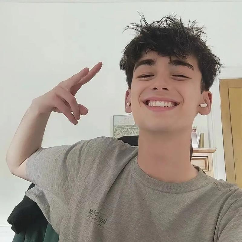 6686体育银牌作者Isabella